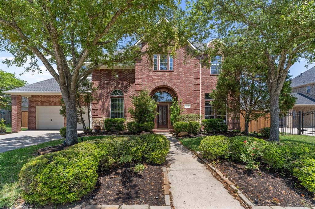 8611 Amy Brook Court, Humble, Texas image 1