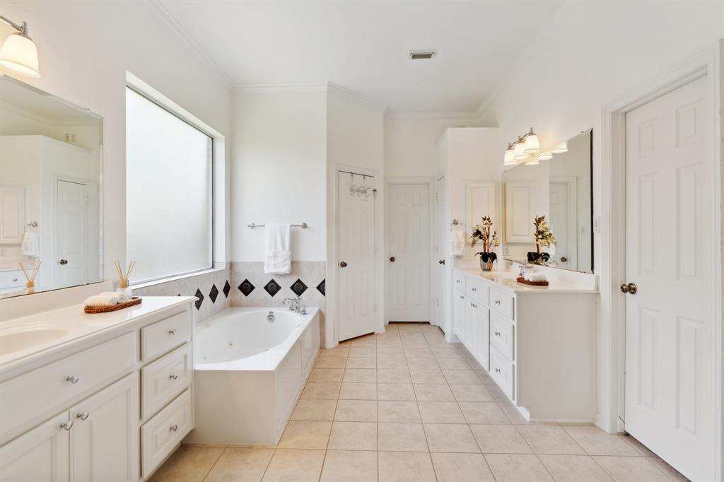 8611 Amy Brook Court, Humble, Texas image 17
