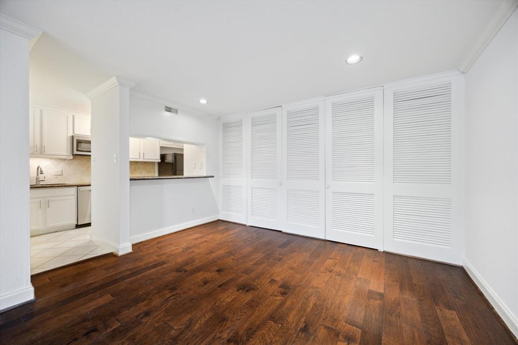 3131 Cummins Street 81