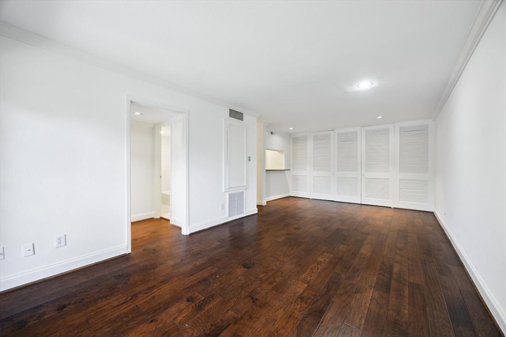 3131 Cummins Street 81