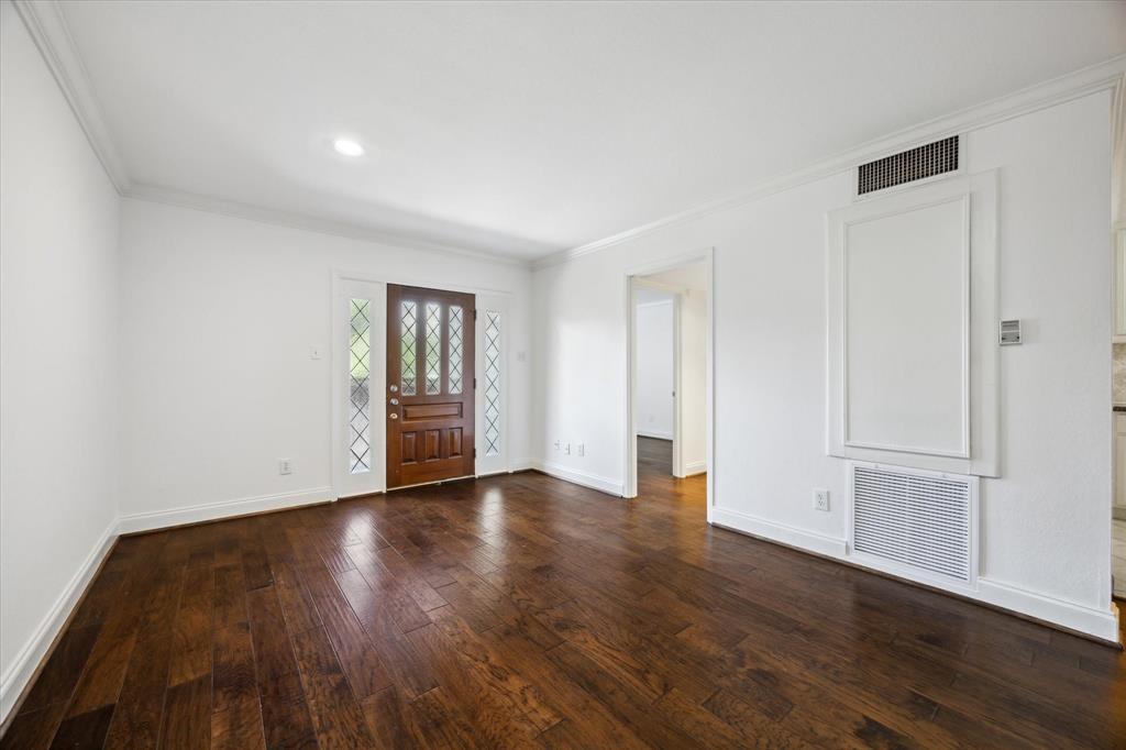 3131 Cummins Street 81