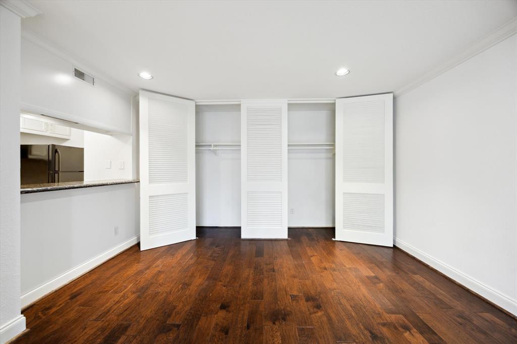 3131 Cummins Street 81