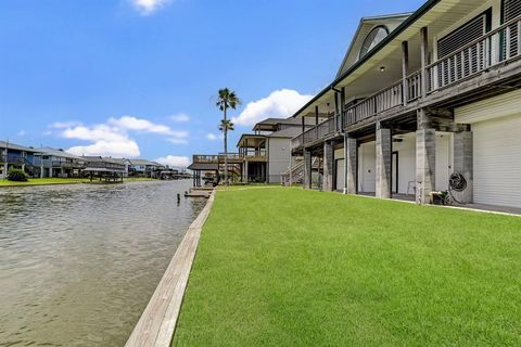 A home in Bayou Vista