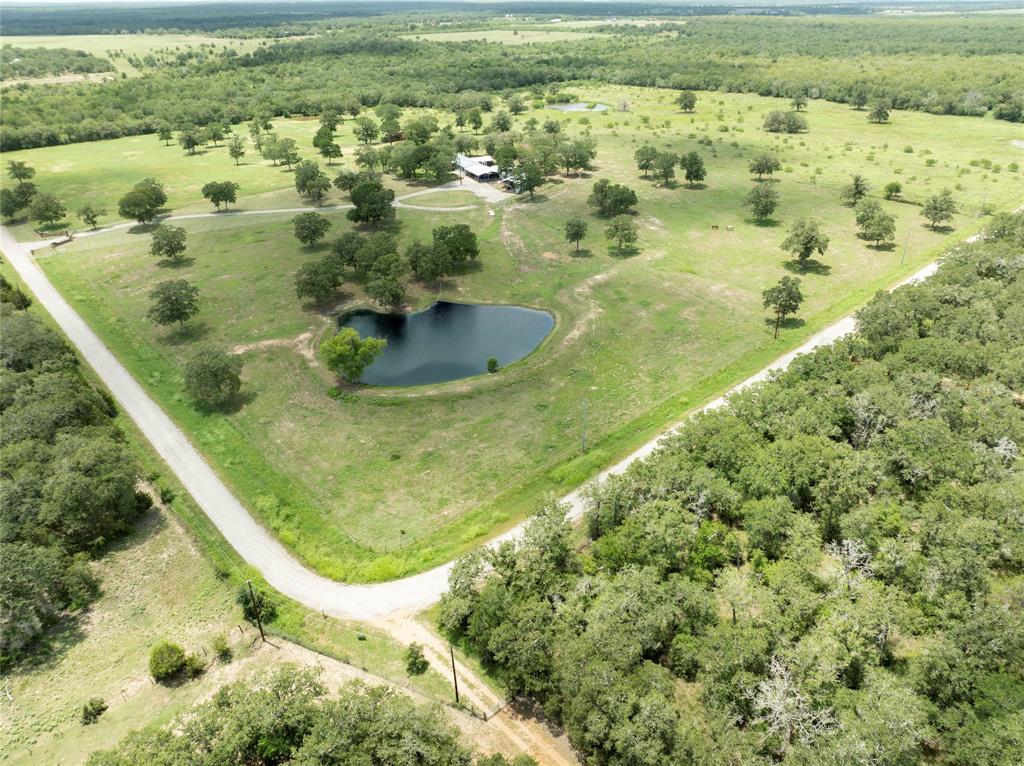 6440 Mockingbird Road, Flatonia, Texas image 2