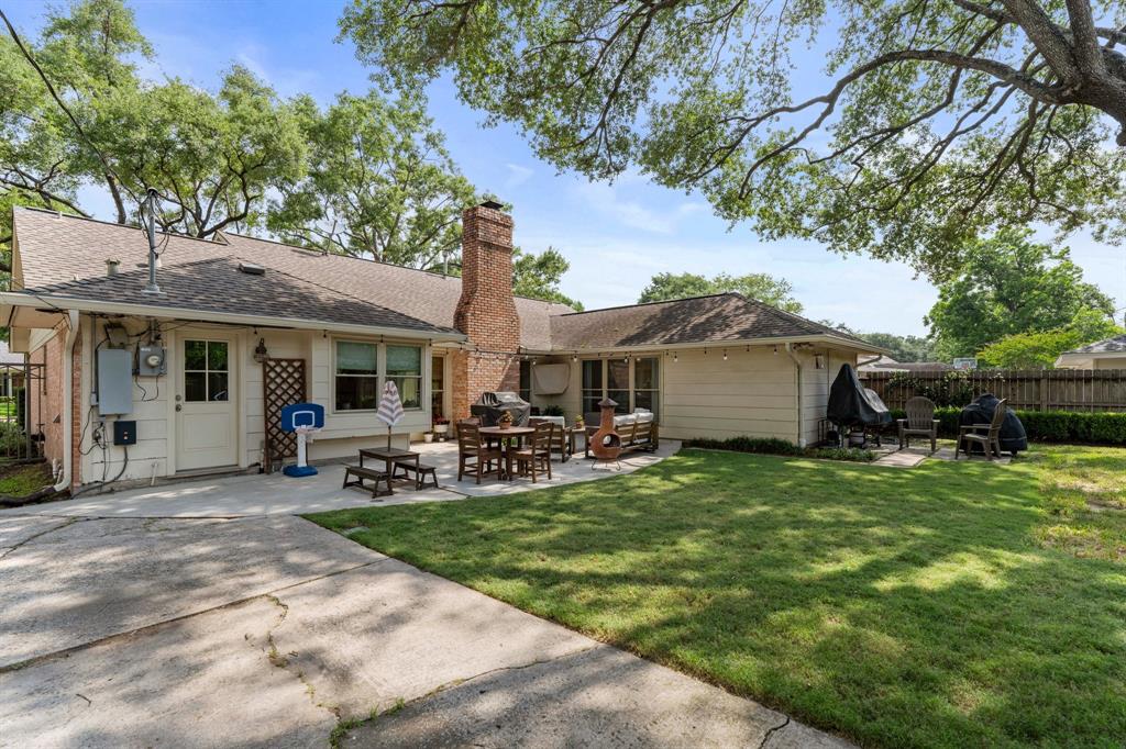 8015 Skyline Drive, Houston, Texas image 26