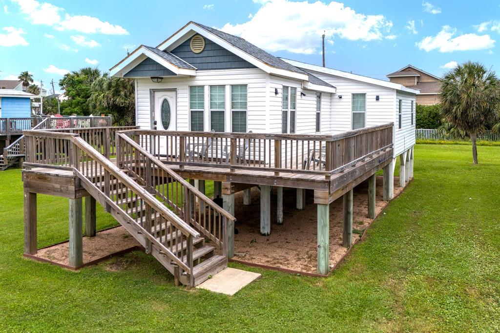 4115 Surf Drive, Galveston, Texas image 3
