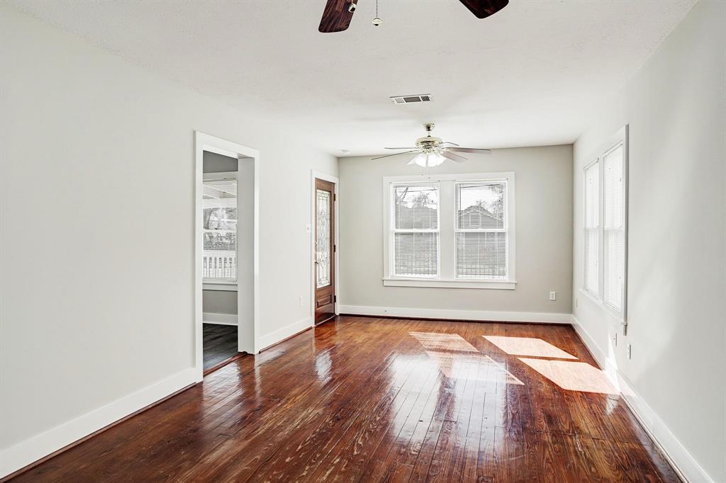 1011 W 23rd Street