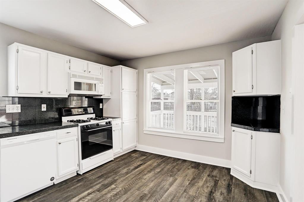 1011 W 23rd Street