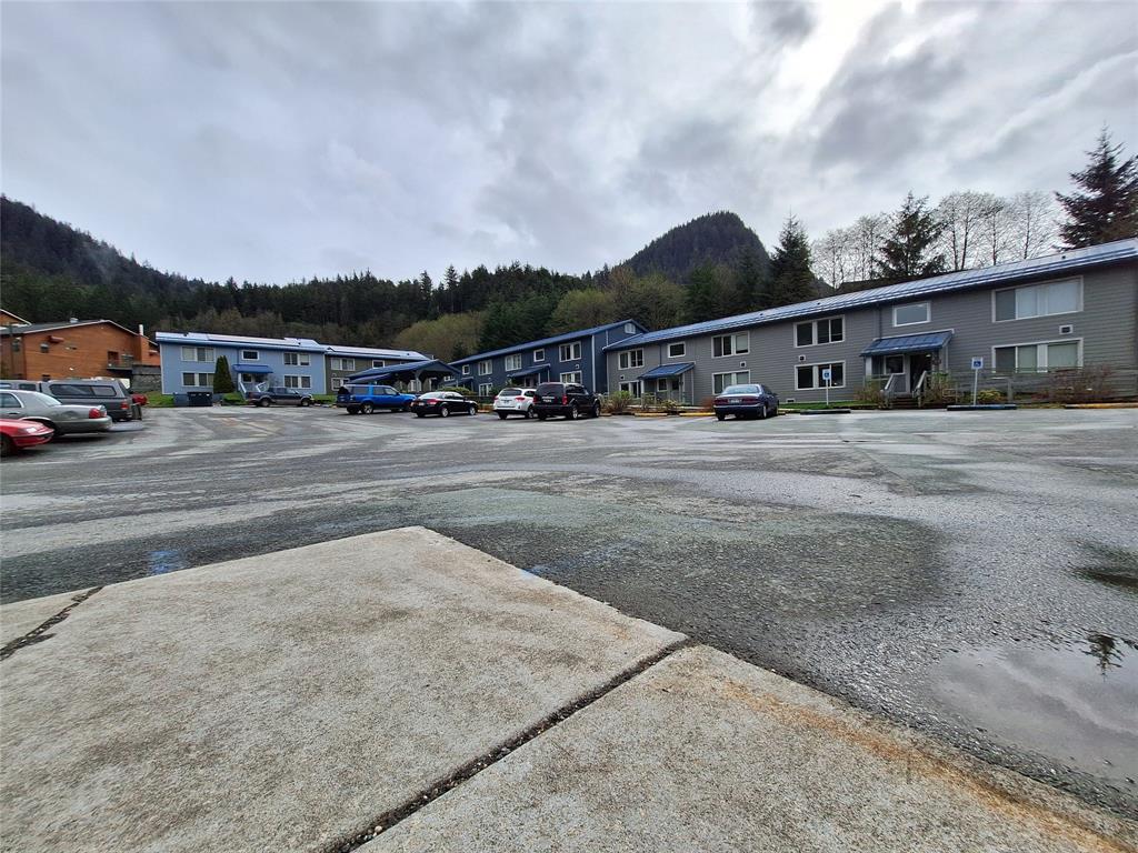 1050 Salmon Creek Ln