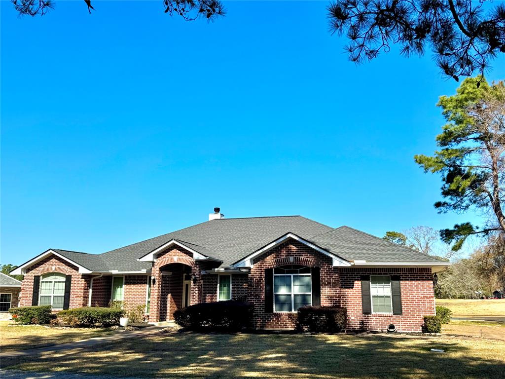 196 Broadmoor Drive, Trinity, Texas image 1