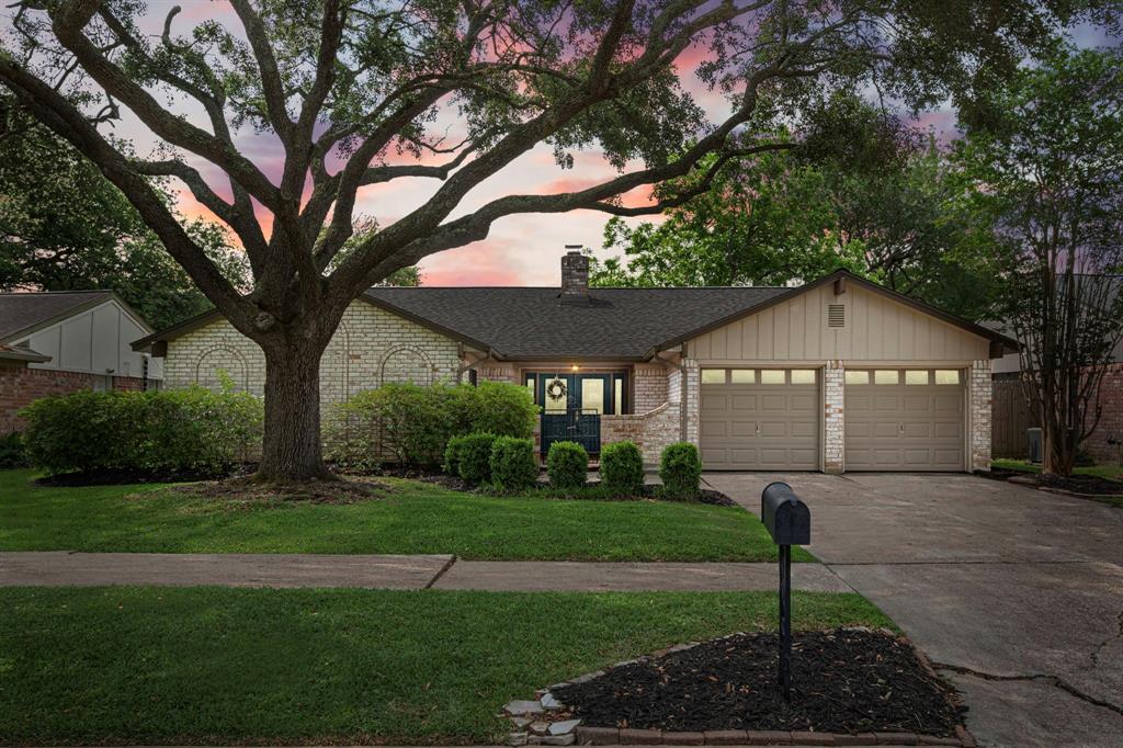 16442 Parksley Drive, Houston, Texas image 1