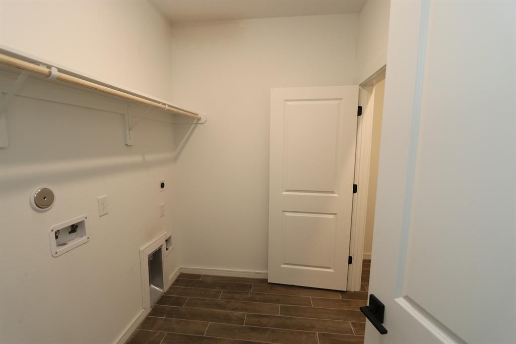 12610 Old Fashion Circle, Mont Belvieu, Texas image 15