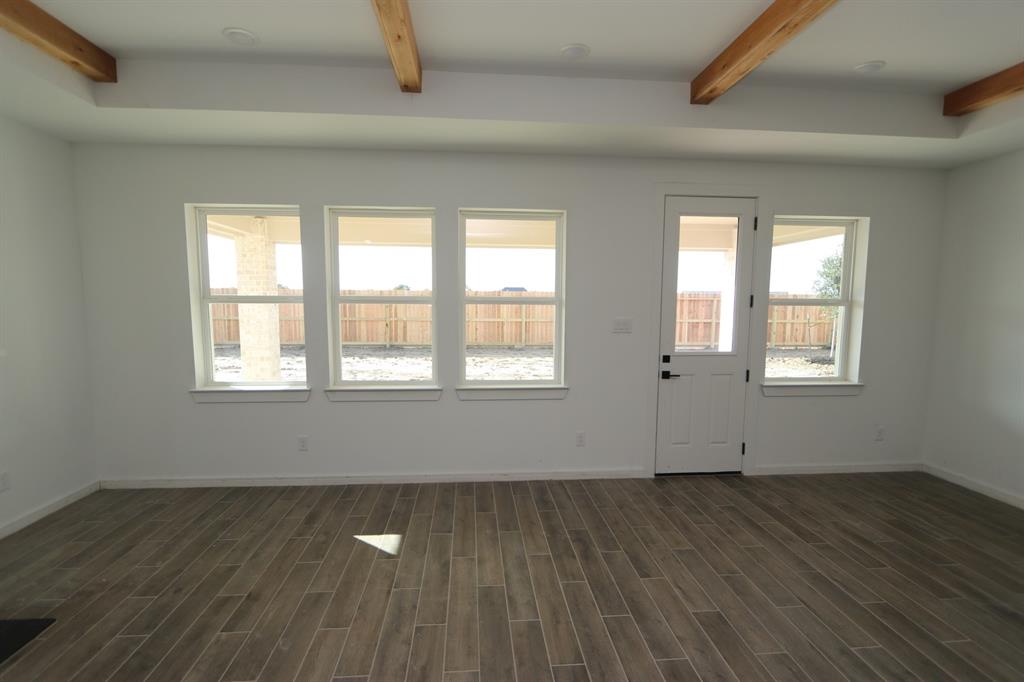 12610 Old Fashion Circle, Mont Belvieu, Texas image 6