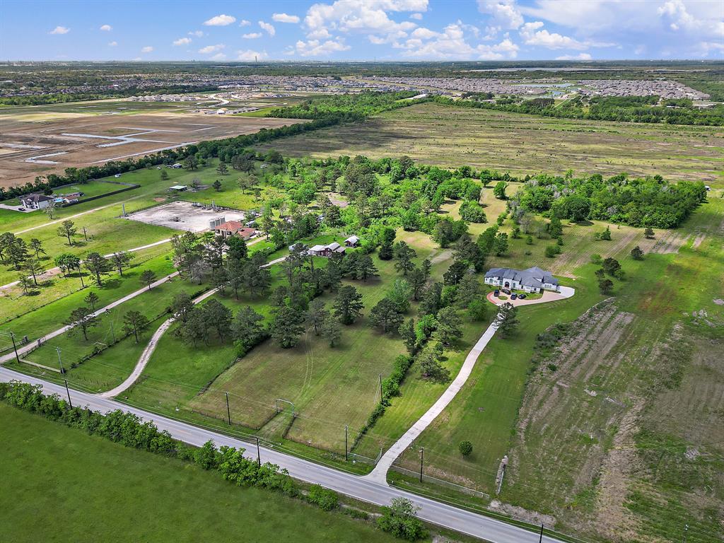 9915 N Main Street, Baytown, Texas image 3