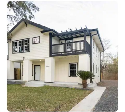 2205 Rosewood Street Houston TX 77004