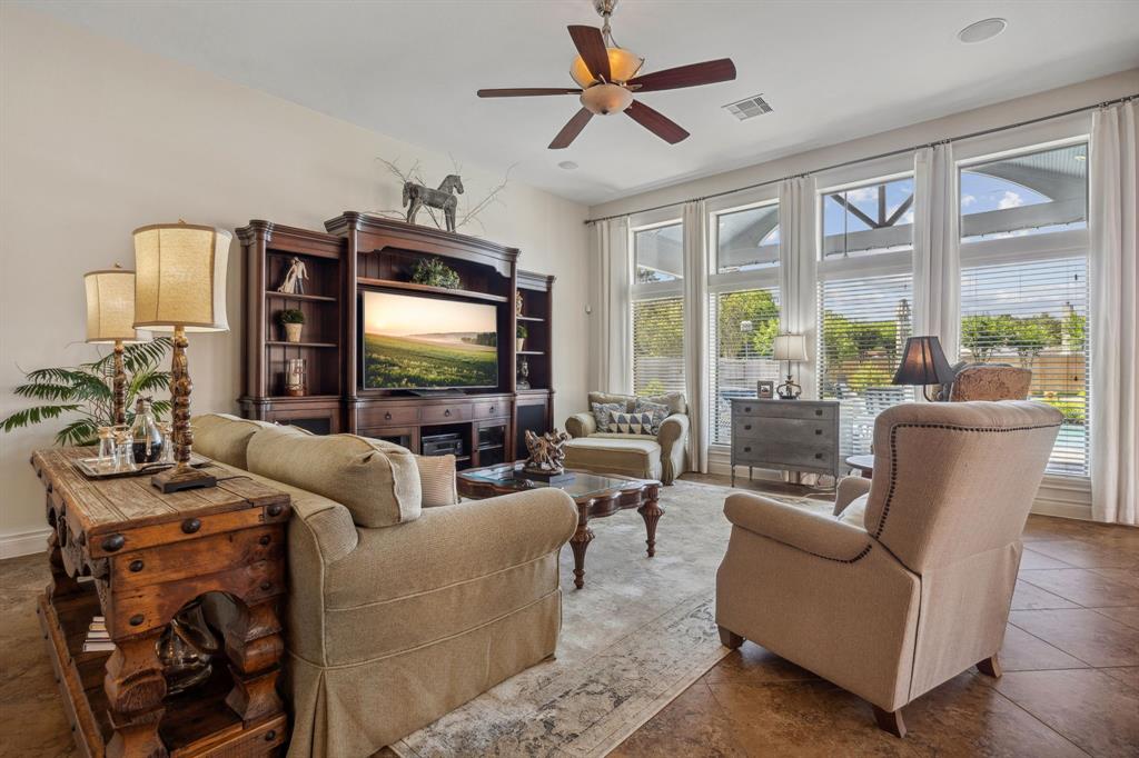 2850 Woodland Glen Lane