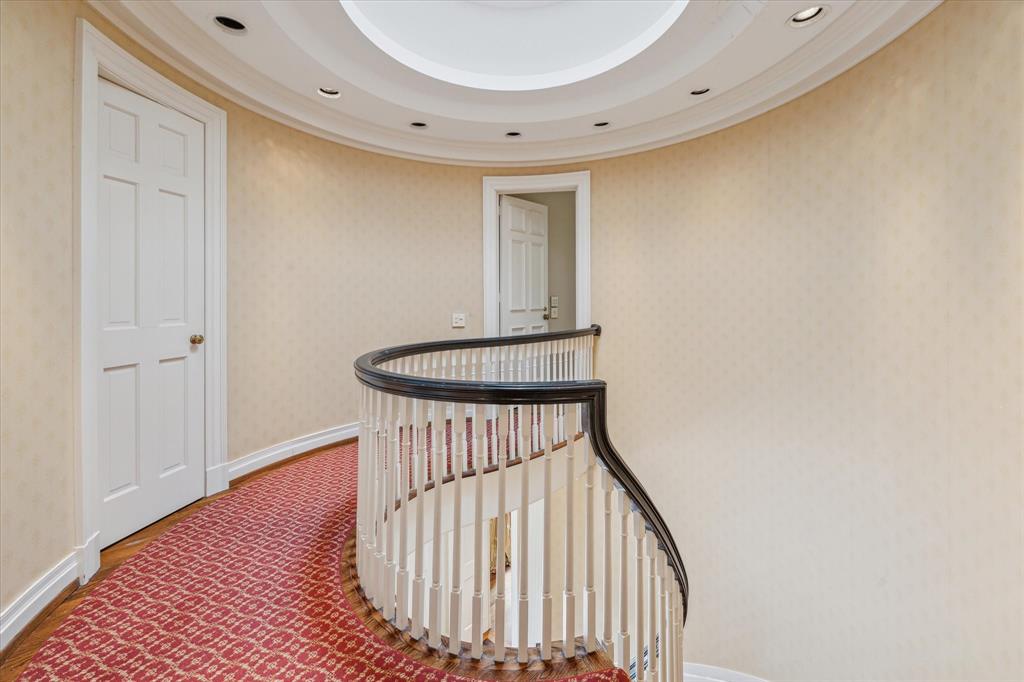 8 Shadder Way, Houston, Texas image 19
