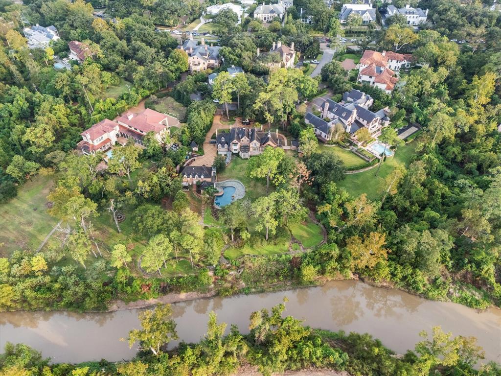 8 Shadder Way, Houston, Texas image 42