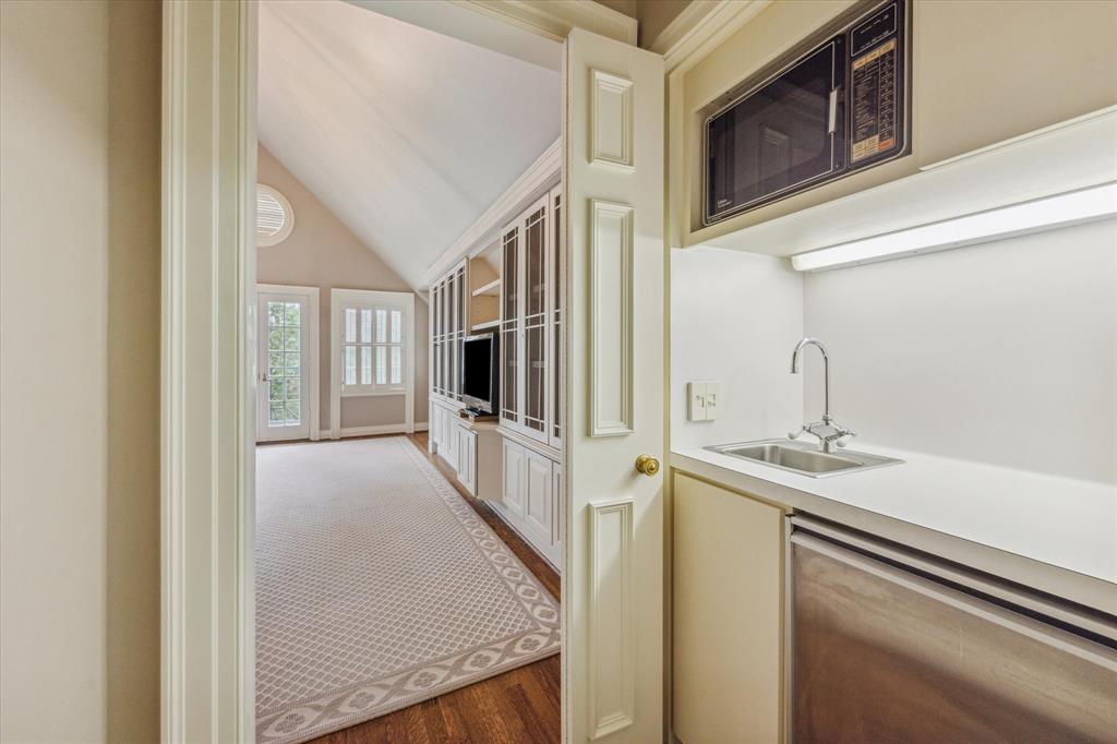 8 Shadder Way, Houston, Texas image 21
