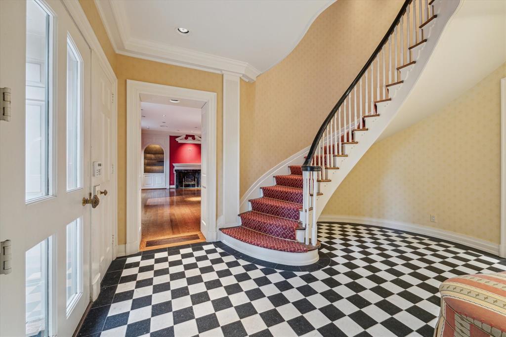 8 Shadder Way, Houston, Texas image 5