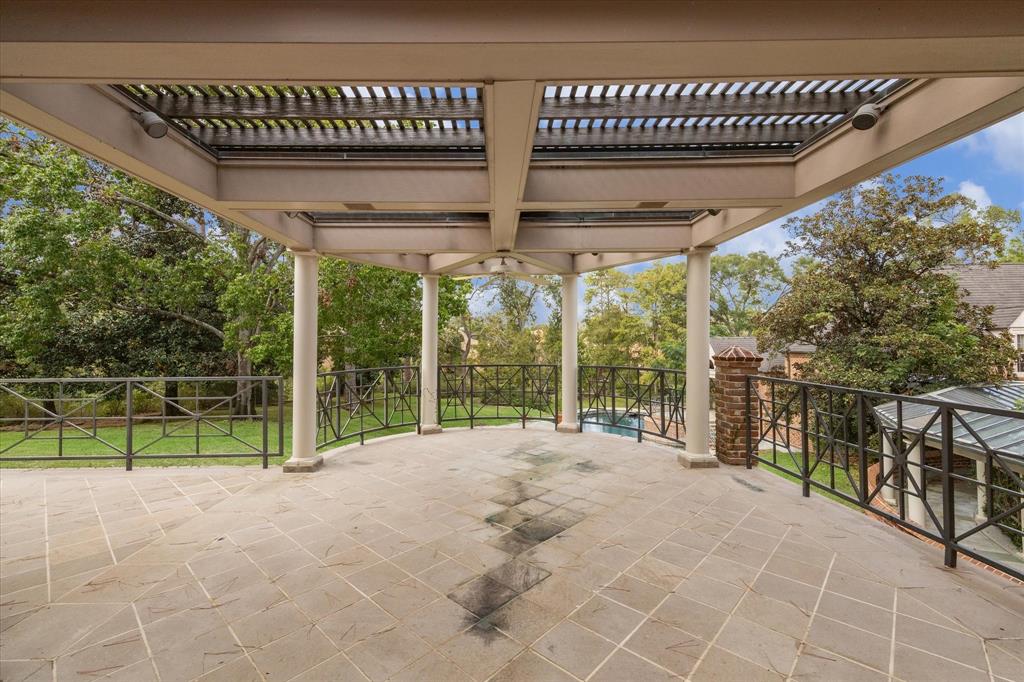 8 Shadder Way, Houston, Texas image 30