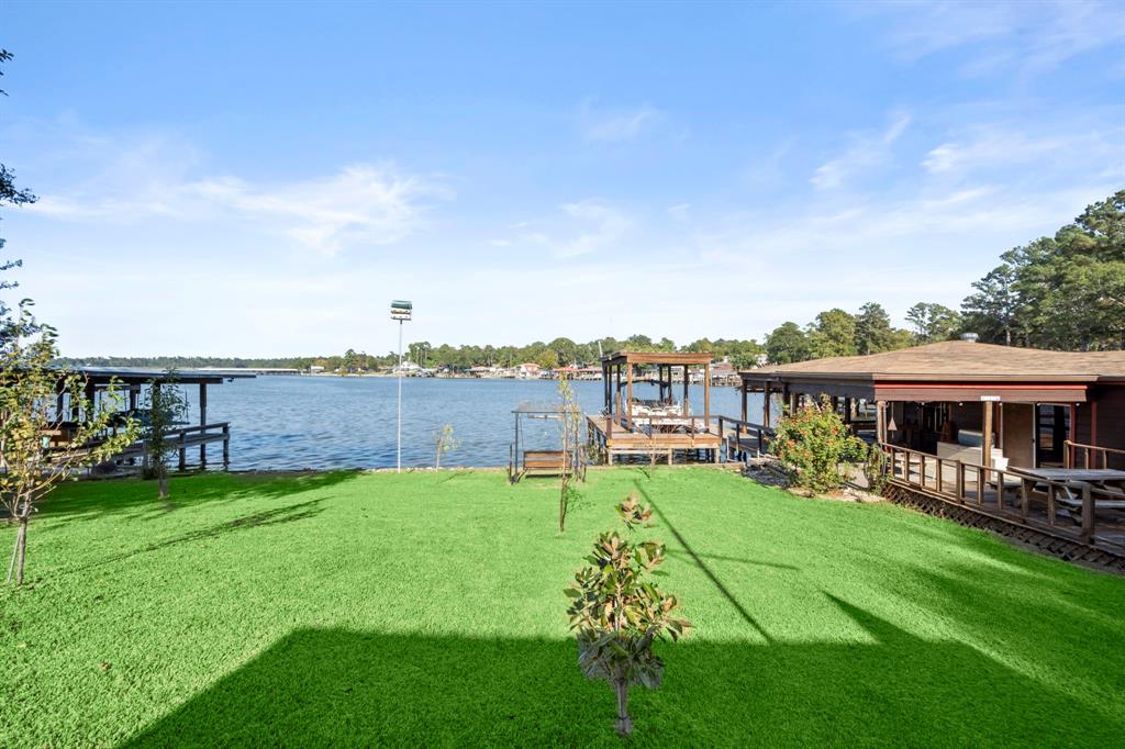 610 Sandy Ridge Drive, Livingston, Texas image 1