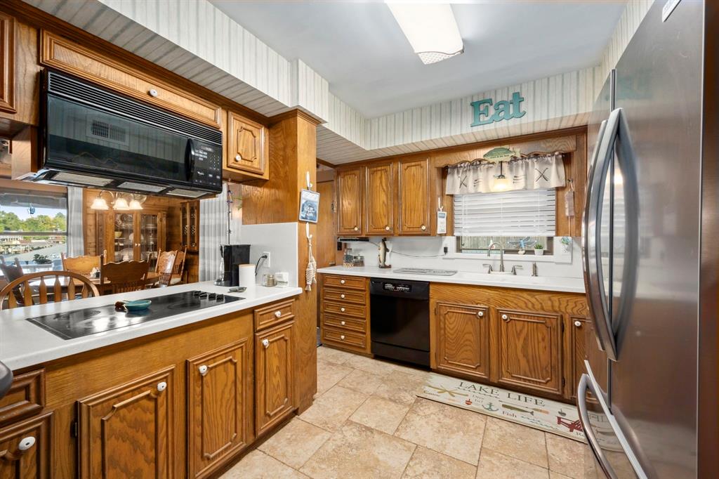 610 Sandy Ridge Drive, Livingston, Texas image 19
