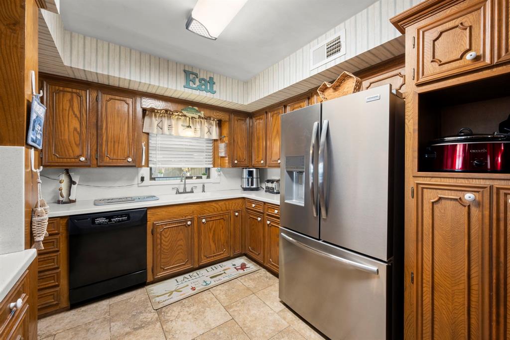 610 Sandy Ridge Drive, Livingston, Texas image 21