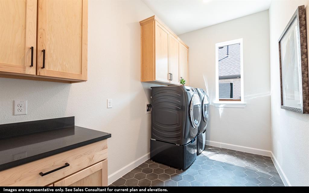 709 Western Holly