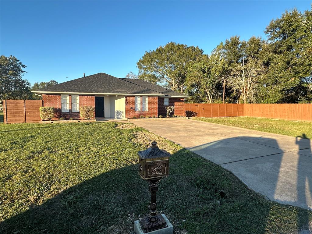 4702 11th Street, Brookshire, Texas image 1