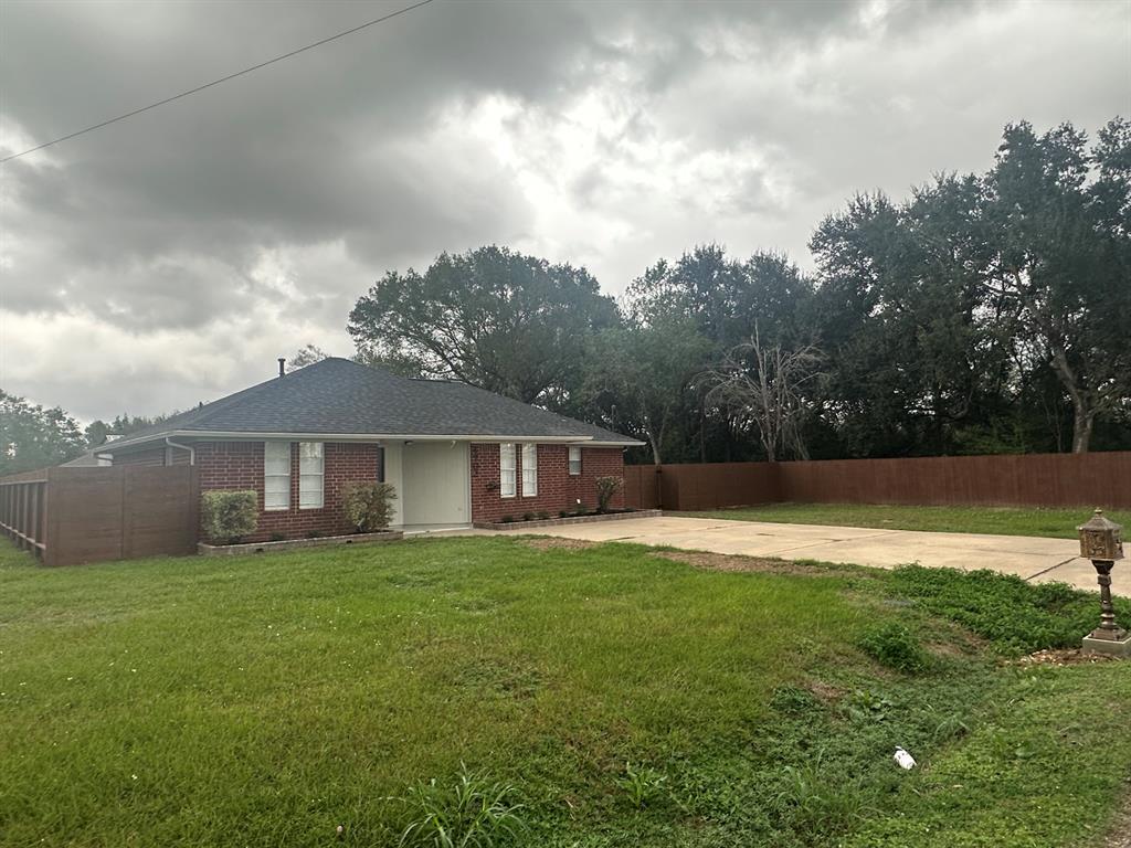 4702 11th Street, Brookshire, Texas image 2