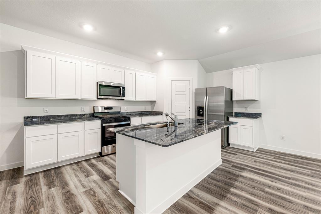 1121 Grey Heron Drive, Texas City, Texas image 6