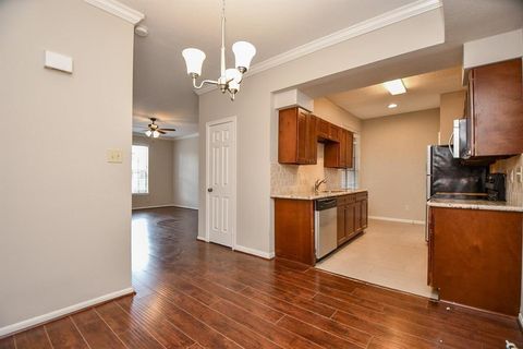 Photo of 2255 Braeswood Park Drive #168, Houston, TX 77030 (MLS # 98352415)