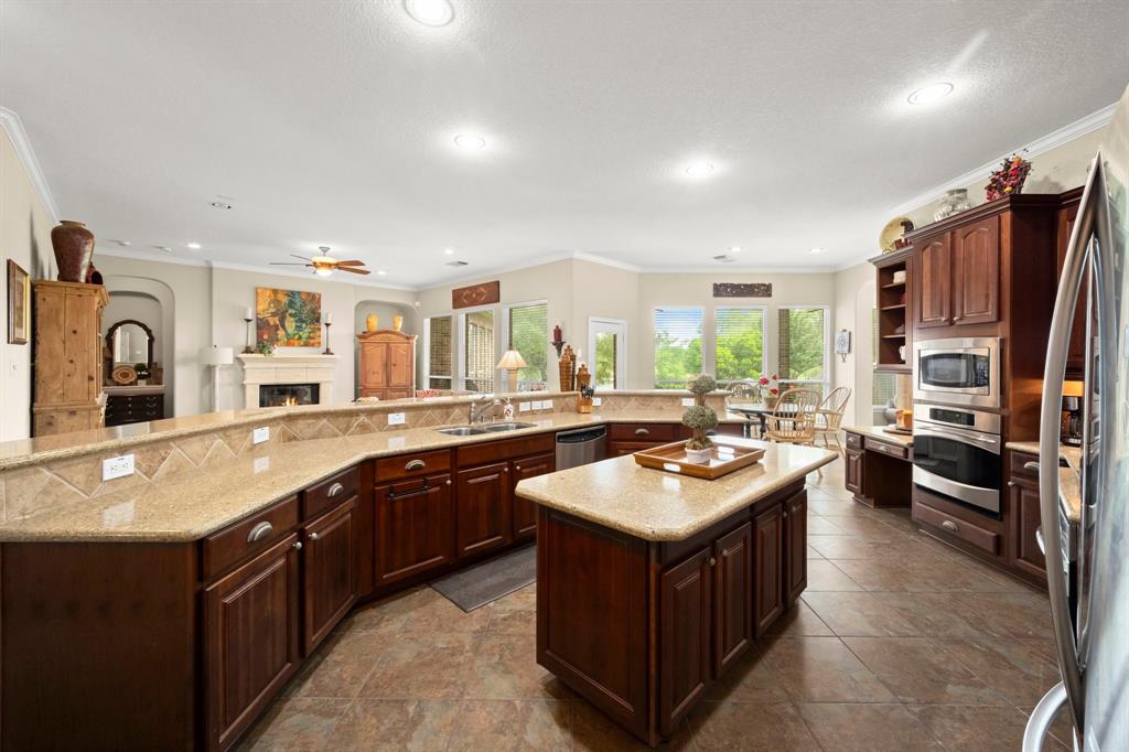 20111 Rose Dawn Lane, Spring, Texas image 6