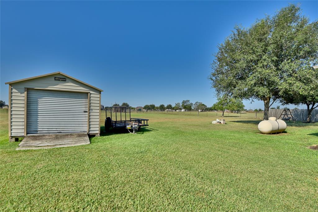 3077 Dees Circle, Sealy, Texas image 33