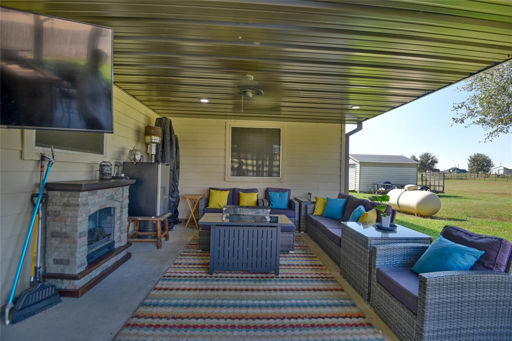 3077 Dees Circle, Sealy, Texas image 38