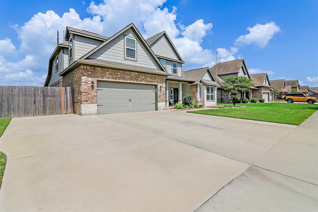 9750 Keeneland Circle, Baytown, Texas image 35