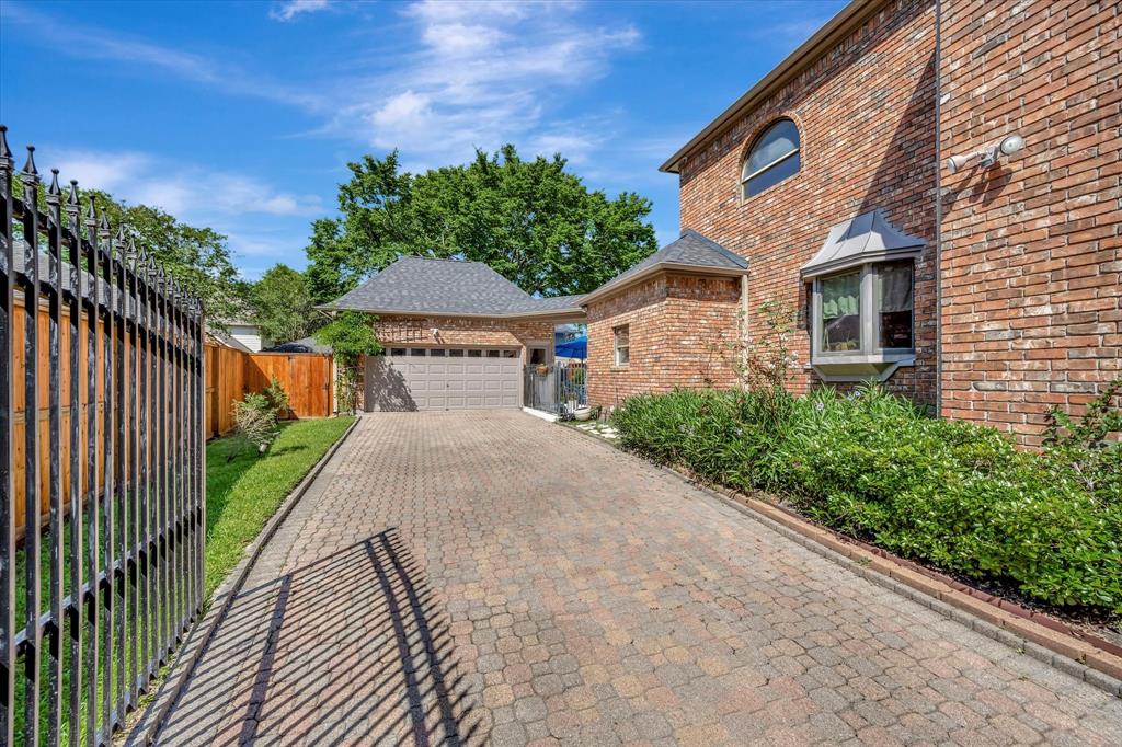 14826 Sparkling Bay Lane, Houston, Texas image 3