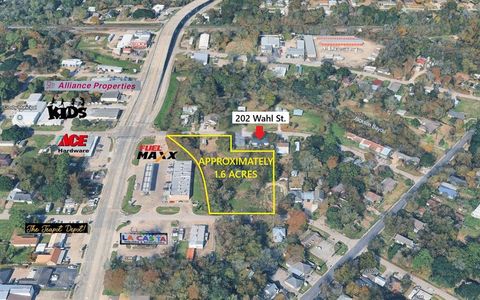 Photo of 211 Reidland Street, Crosby, TX 77532 (MLS # 76064559) Photo of 211 Reidland Street, Crosby, TX 77532 (MLS # 76064559)