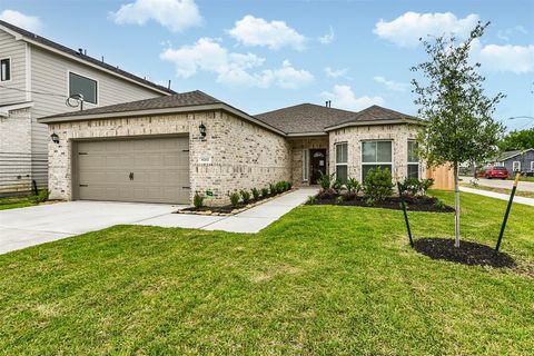 Single Family Residence in Houston TX 8202 Grandview Street.jpg