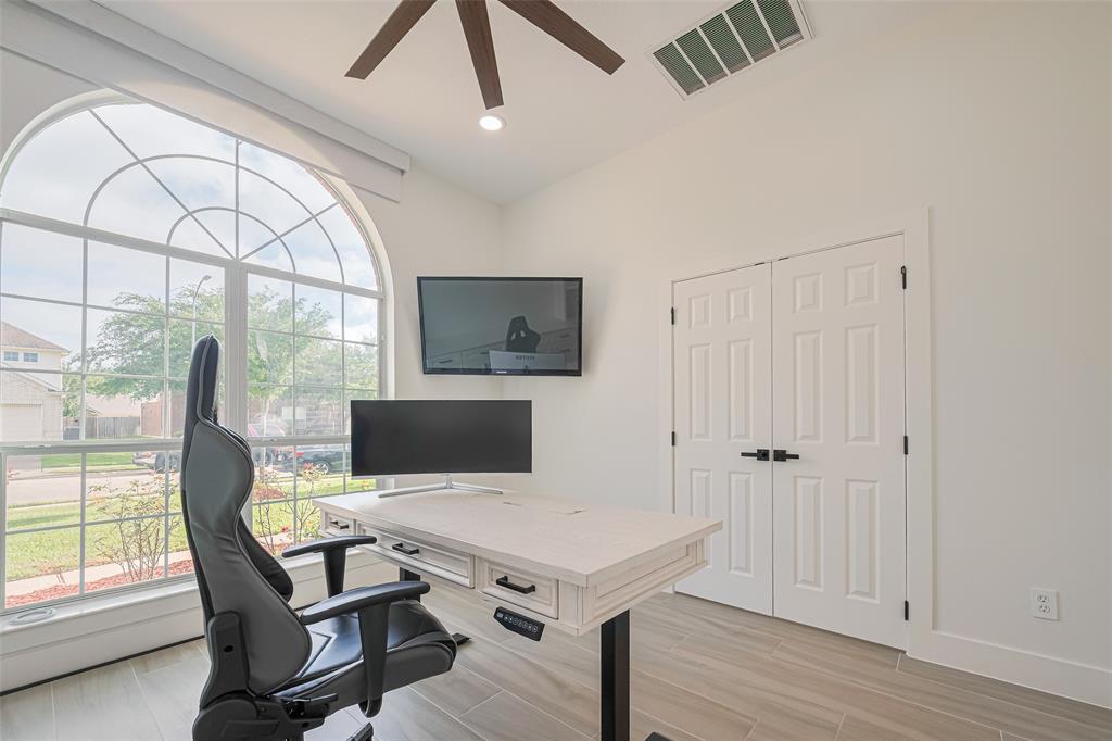11316 Misty Morning Street, Pearland, Texas image 8