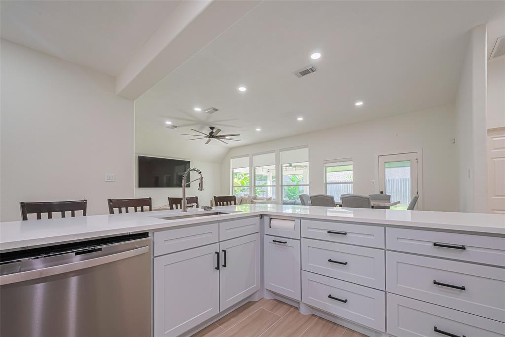 11316 Misty Morning Street, Pearland, Texas image 26