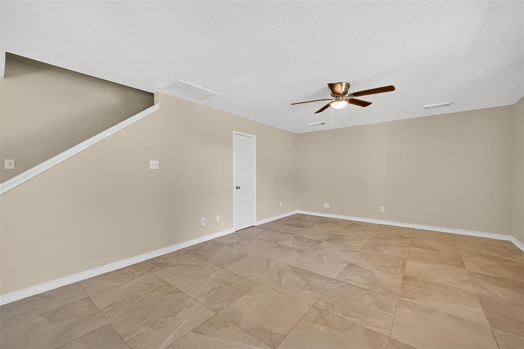 18755 Wonder Land Way