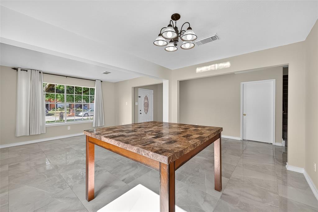 18755 Wonder Land Way
