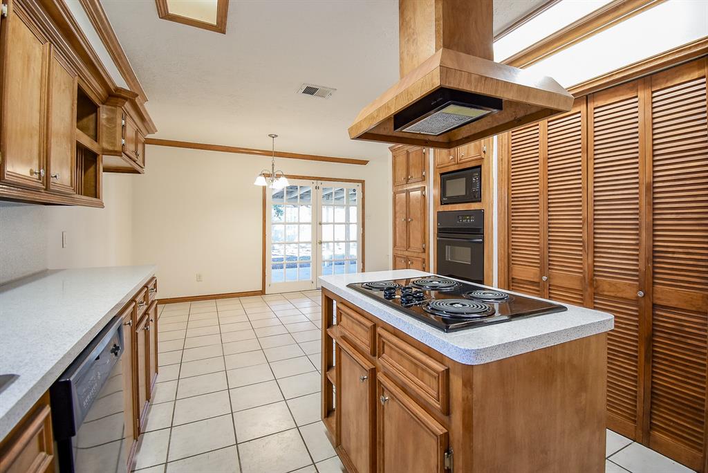3807 Lamplighter Circle, Missouri City, Texas image 8