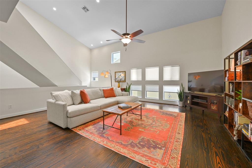 433 Meadow Street, Houston, Texas image 1