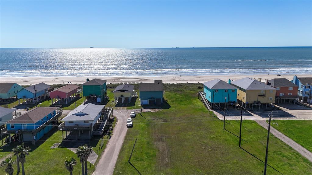 2534 Lake Court, Surfside Beach, Texas image 2
