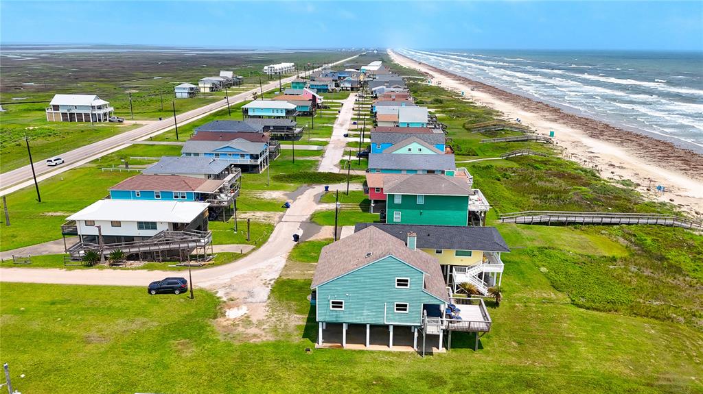 2534 Lake Court, Surfside Beach, Texas image 2