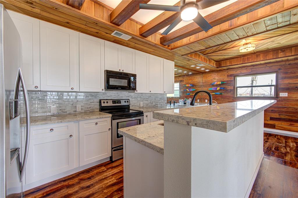 2534 Lake Court, Surfside Beach, Texas image 21