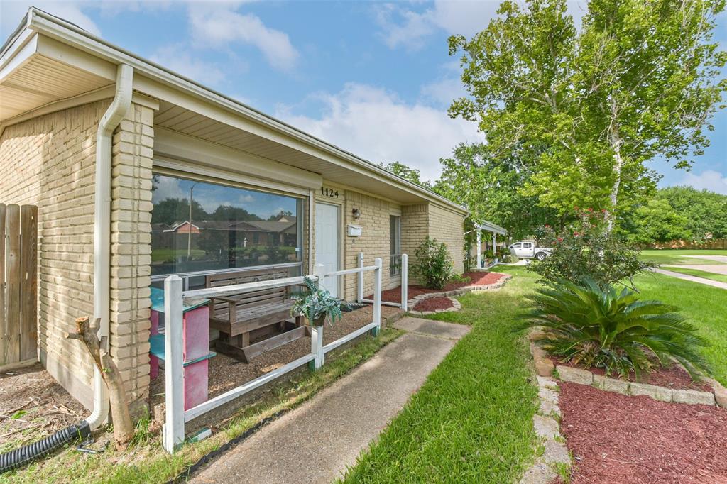 1124 Helen Drive